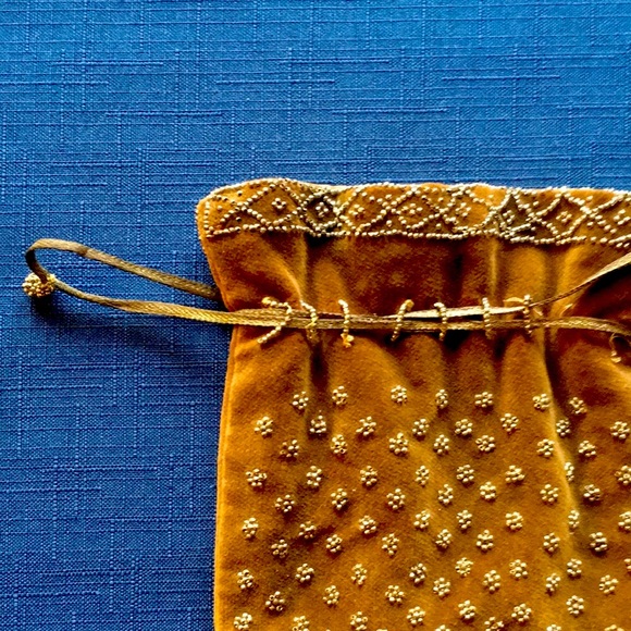 Vintage Beaded Drawstring Bag - Picture 6 of 8